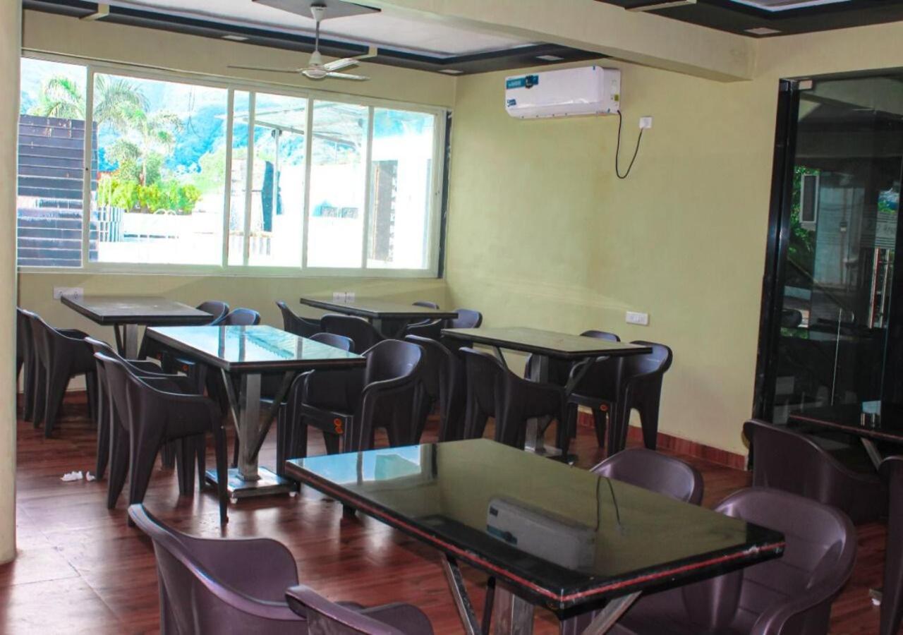 Wayfare Sp Resort Panvel Buitenkant foto